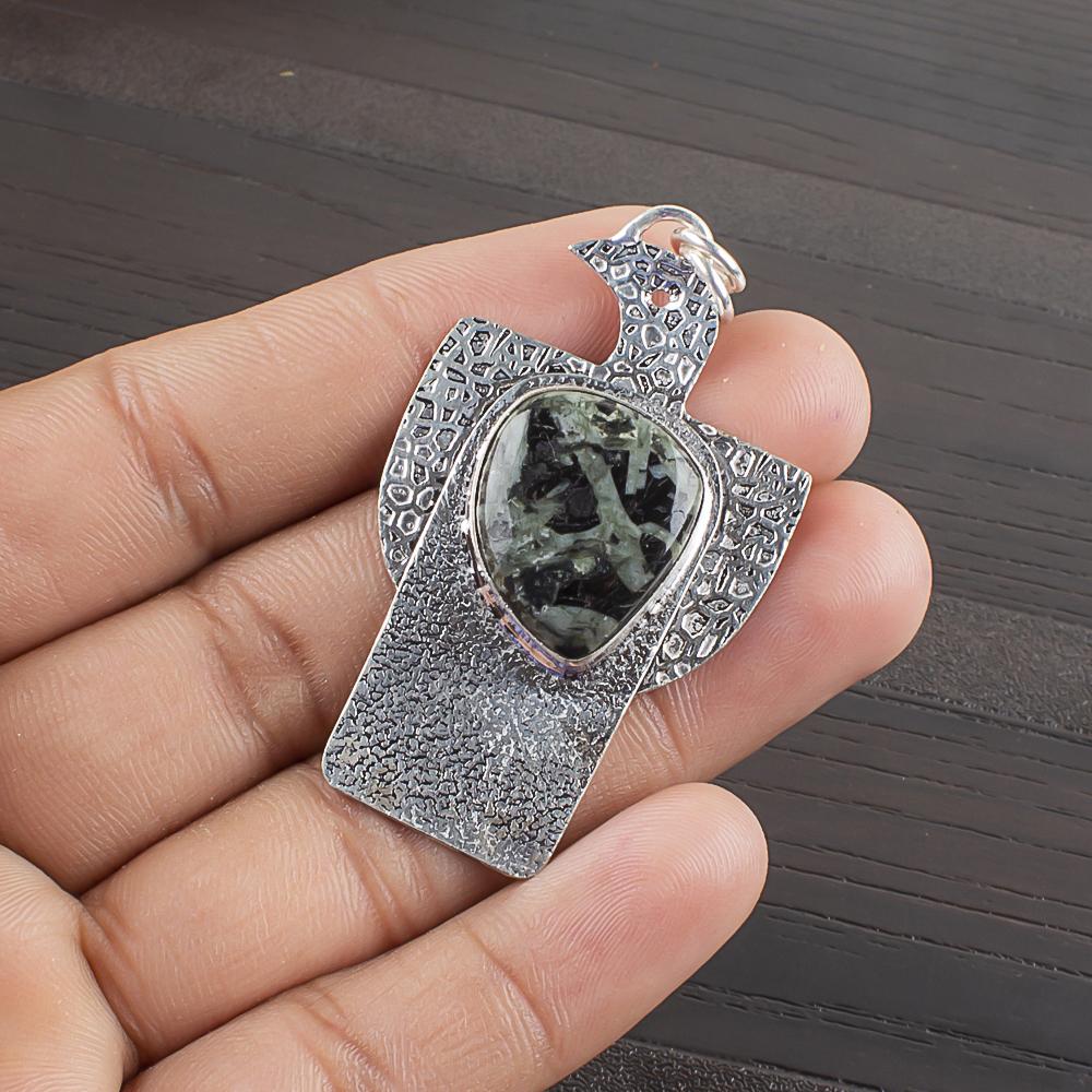 

Натуральный Звездный Галактический Камень 925 Пробы Стерлингового Серебра Дизайнерский Кулон 2,07 AJP-2292