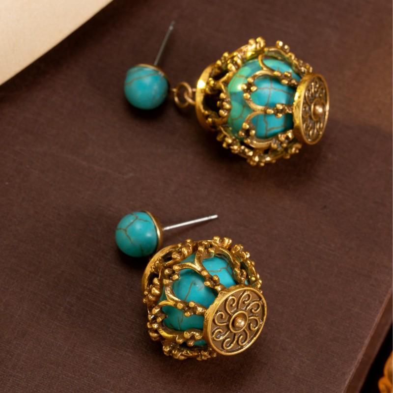 Vintage Turquoise Hollowed Out Lantern Earrings With A Style High-end Feel.