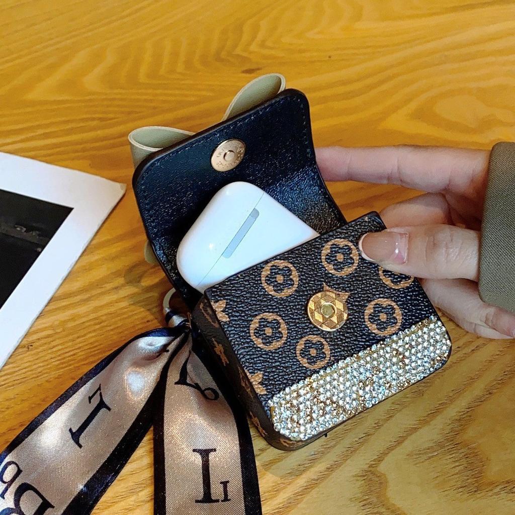 New fashion Internet celebrities ins wind pu small bag with diamond keychain earphone bag pendant change bag portable and high luxury