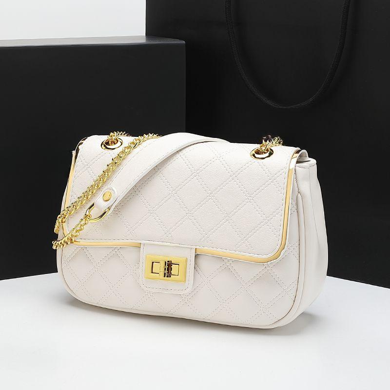 Fashionable One Shoulder Underarm Bag Korean Version Simple New Summer Diamond Shaped Women's Bag One Shoulder Crossbody Chain Small Square Bag