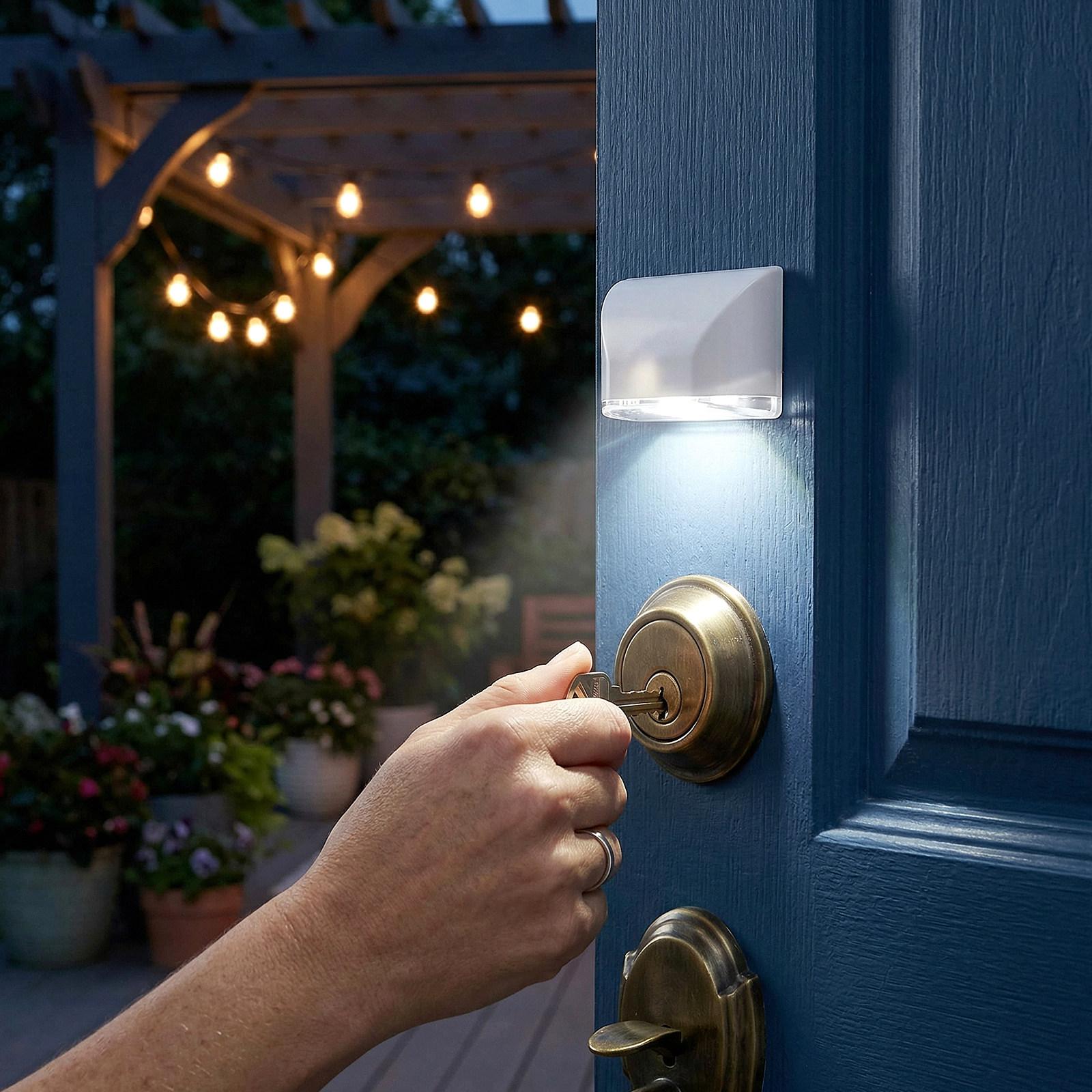 

Infrared Pir LED Lamp Door Keyhole Light Auto-Sensing Human Sensor Light for Door Lock Night Lamp Stairway Home Safety Lighting білий