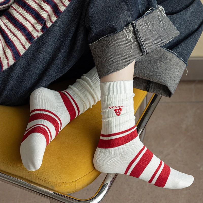 Meias Vermelhas Bordadas com Pontos Duplos Algodão Puro Sem Costura Meias Empilháveis Listradas Carta de Amor Meias de Cano Médio Vermelhas Grandes