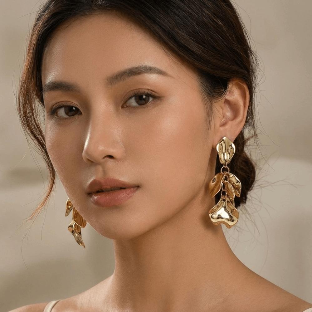 Zinc Zinc Alloy Petal Tassel Earrings Sweet Dangle Earrings Acrylic Drop Earrings  Formal Occassion