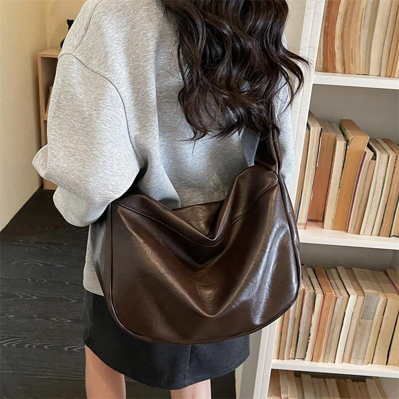 Large capacity foreign style casual trend bag women's new fashion shoulder bag niche design messenger tote bag