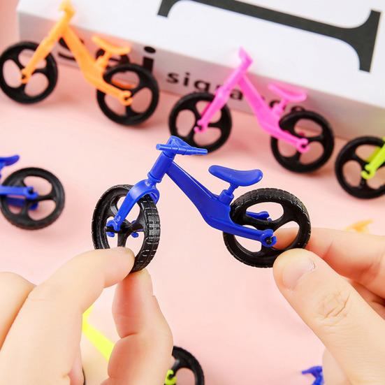 12Pcs Kids Mini Bicycle Model Movable Joints Plastic Bicycle Figurine Simulation Bike Toy Home Office Decoration Cycling Enthusiasts Gift