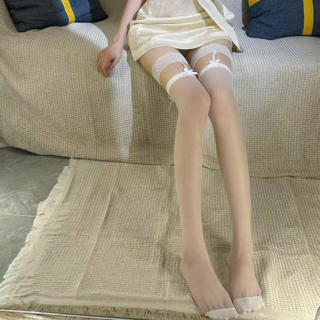 

Сексуальные чулки Spice Girls Тонкие чулки с подтяжками Перспективный дизайн Нишевые кружевные сексуальные тонкие контрастные цвета One size