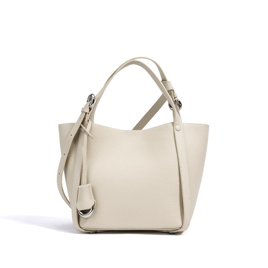 2025 New Niche Design Handbag Leather First Layer Large Capacity Fashion Handbag Commuter Vegetable Basket Women's Bag