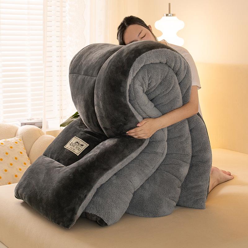 Thickened Winter Coral Fleece Blanket with Snowflake Design for Dormitory Mattresses
