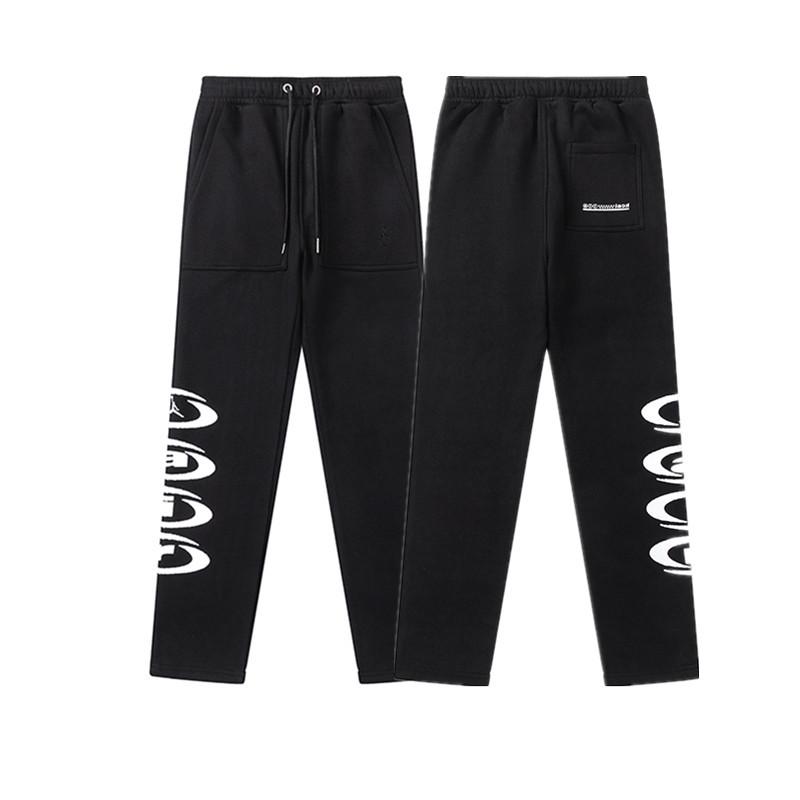 Outfit Trendy Hip Hop Travis Scott Collaborazione Felpa e Pantaloni