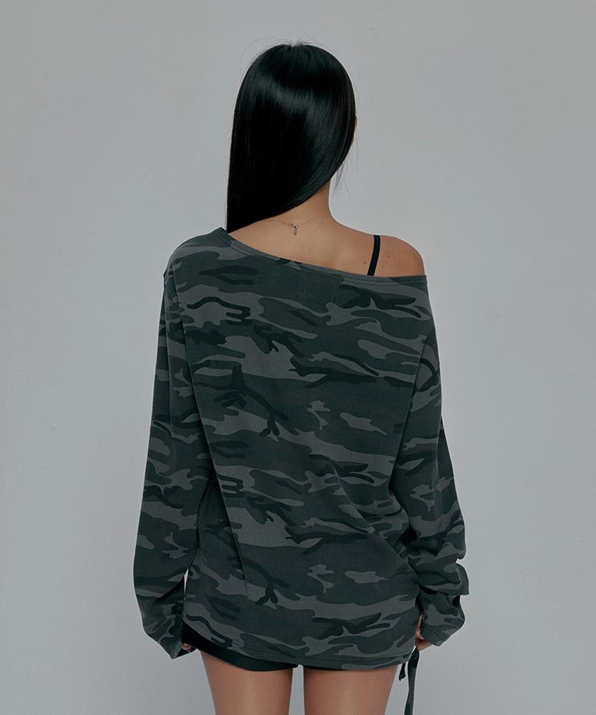 Gillaakaibeu One Shoulder Graphic Long Sleeve_Camo