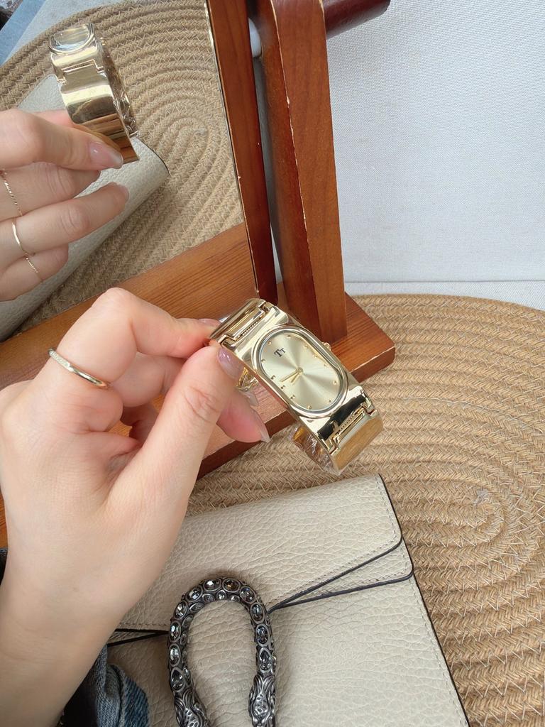 Medieval Bracelet-Shaped Watch Trend Niche Women Trend High-Value Waterproof Watch