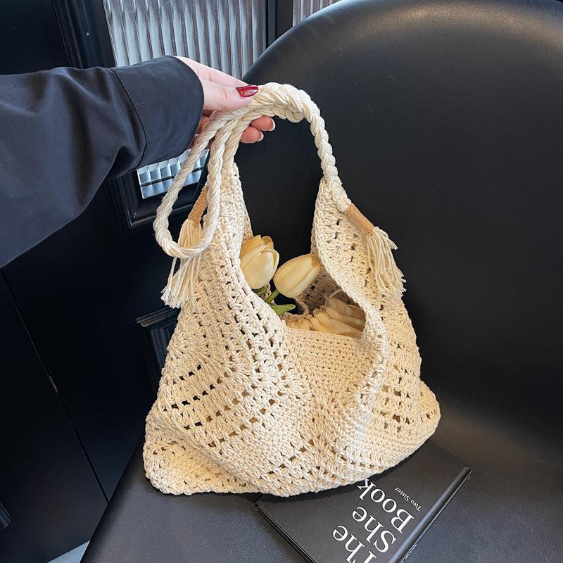 Large capacity woven bag women's 2025 new summer seaside vacation straw bag versatile commuter shoulder tote bag