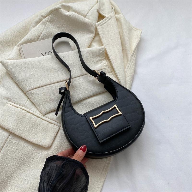 Fashionable Street Style Pu Leather Handbag Medium Crescent Bag With Zipper