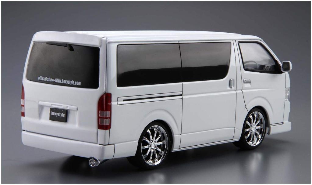 Aoshima Bunka Kyozaisha The Tuned Car Series Boxystyle TRH200V Hiace Super GL 2010 Plastic Model 1/24 No.3 (Toyota)