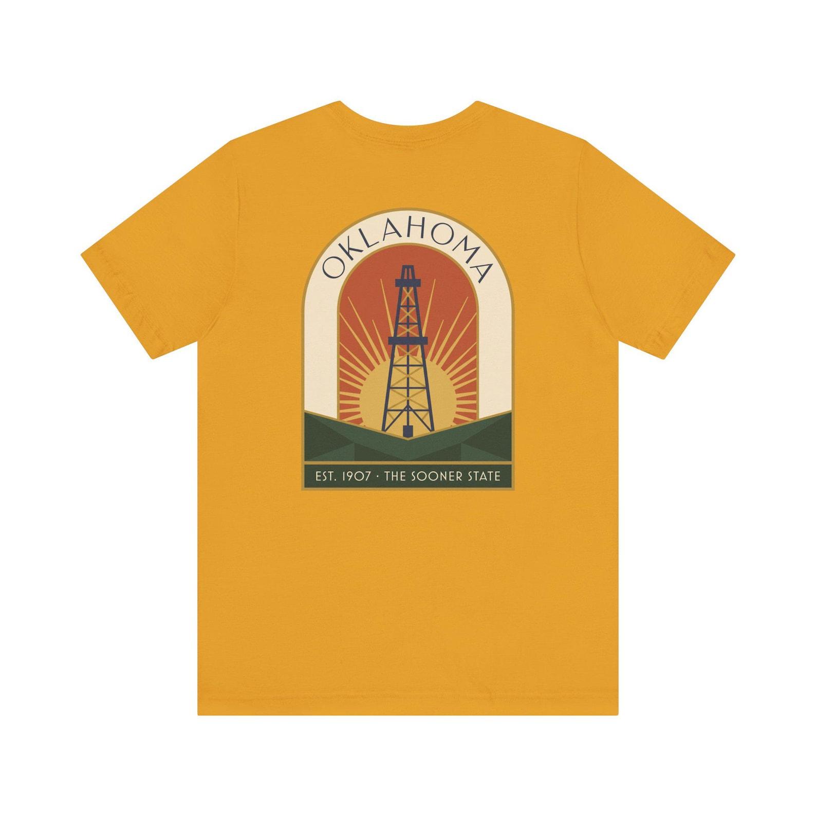 Oklahoma Oil Derrick Art Deco T-Shirt | Retro Sooner State Sunset Graphic Tee | Oklahoma Gift M