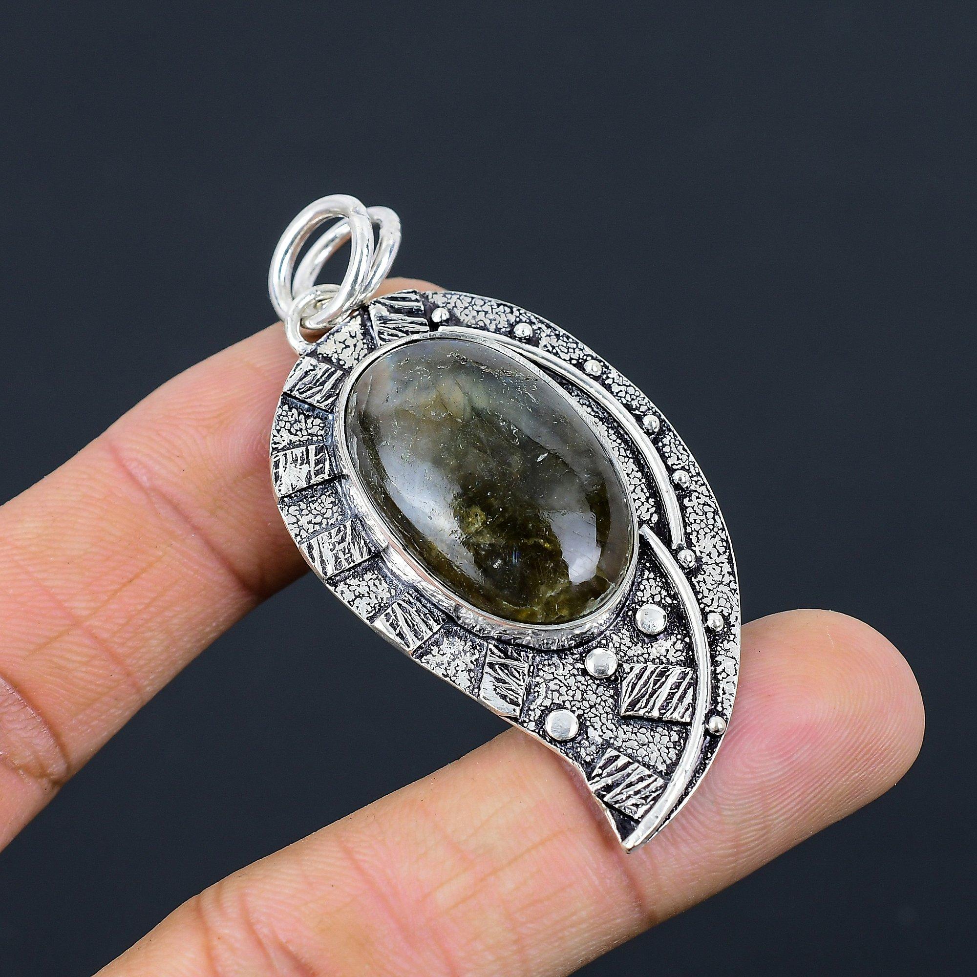 

Gift For Women Jewelry Pendant 925 Sterling Silver Natural Labradorite Gemstone