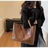 Popular bags women's large-capacity new autumn and winter versatile simple retro shoulder bag commuter tote bag