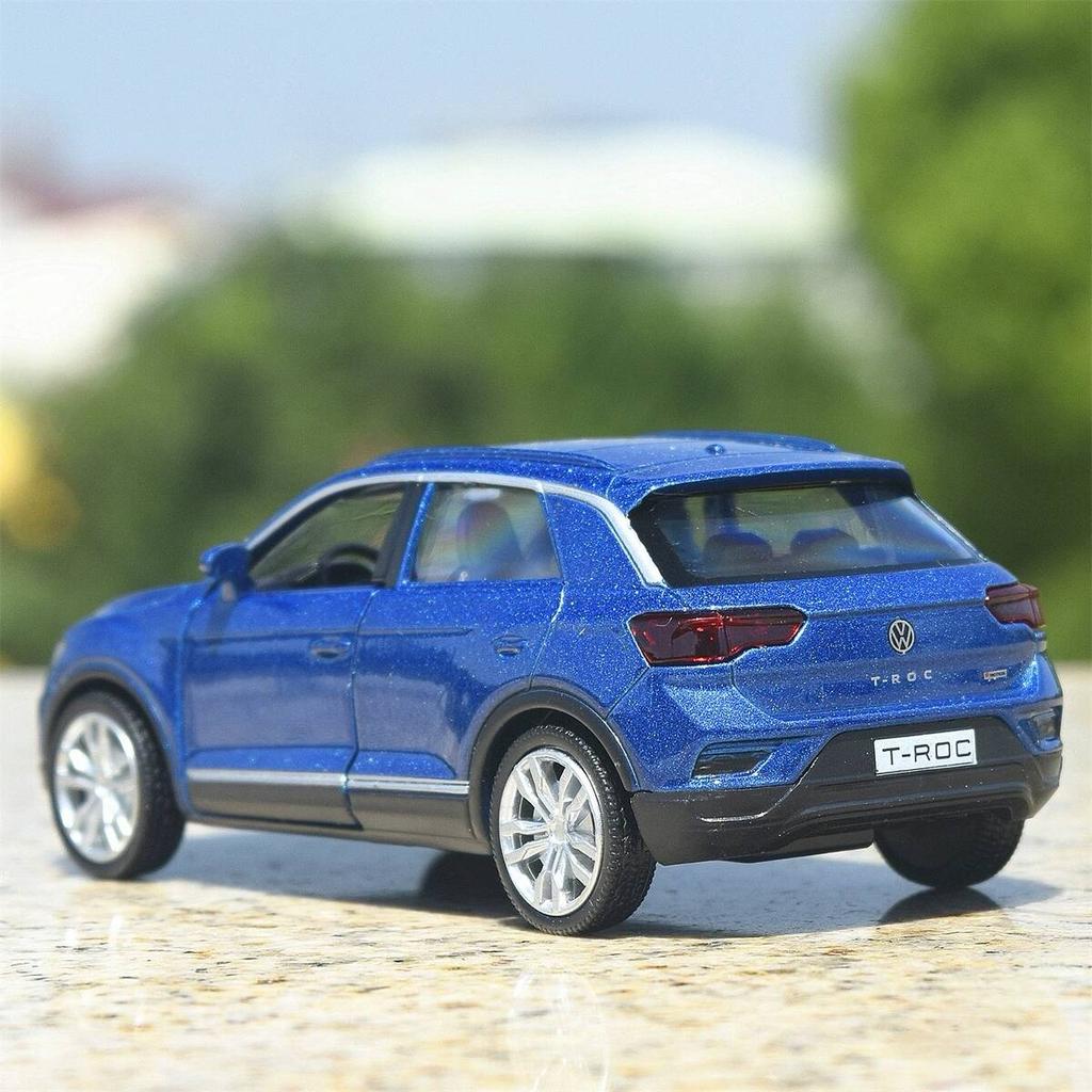 Volkswagen T-ROC SUV Simulation Diecast & Toy Vehicle Pull Back & Doors Open RMZ City 1:36 Alloy Car Model Gifts For Children