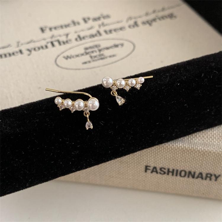 Elegant French Pearl Zirconia Ear Hooks: Luxurious, Versatile, and Stylish Earrings for Women