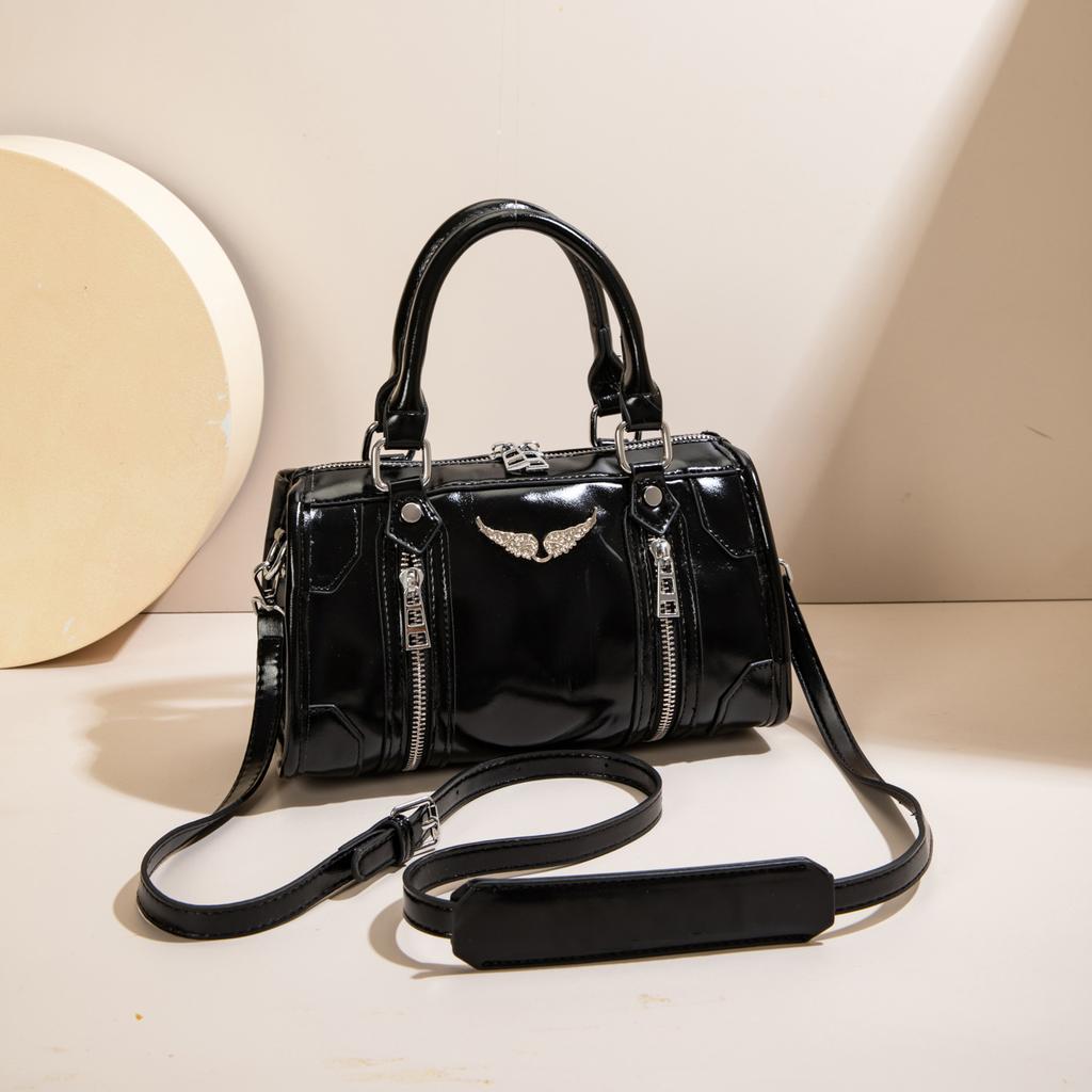 New Niche Crossbody Shoulder Bag Versatile and Fashionable Women's Commuting Large Capacity Willow Nail Wing Bag