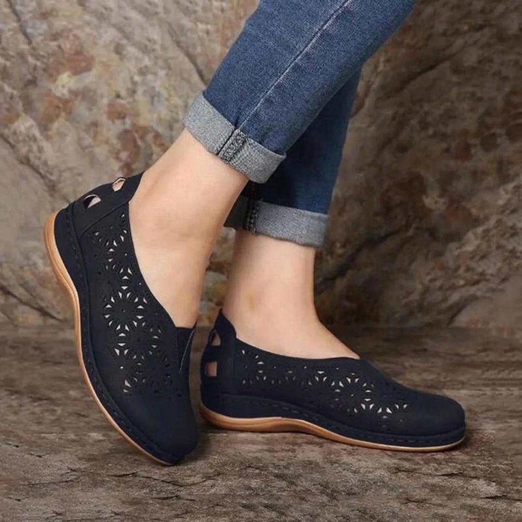 Women Mesh Flat Shoes Hollow Slip On Summer Open Breathable Single Shoes Flat Toe Sandals Fuzzy Boat Shoes Loafers
