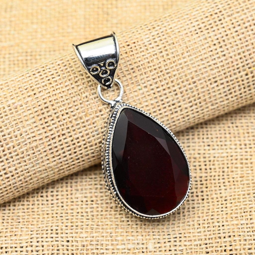 Lavish Red Garnet Gemstone Handmade 925 Solid Sterling Silver Jewelry Pendant For Women R