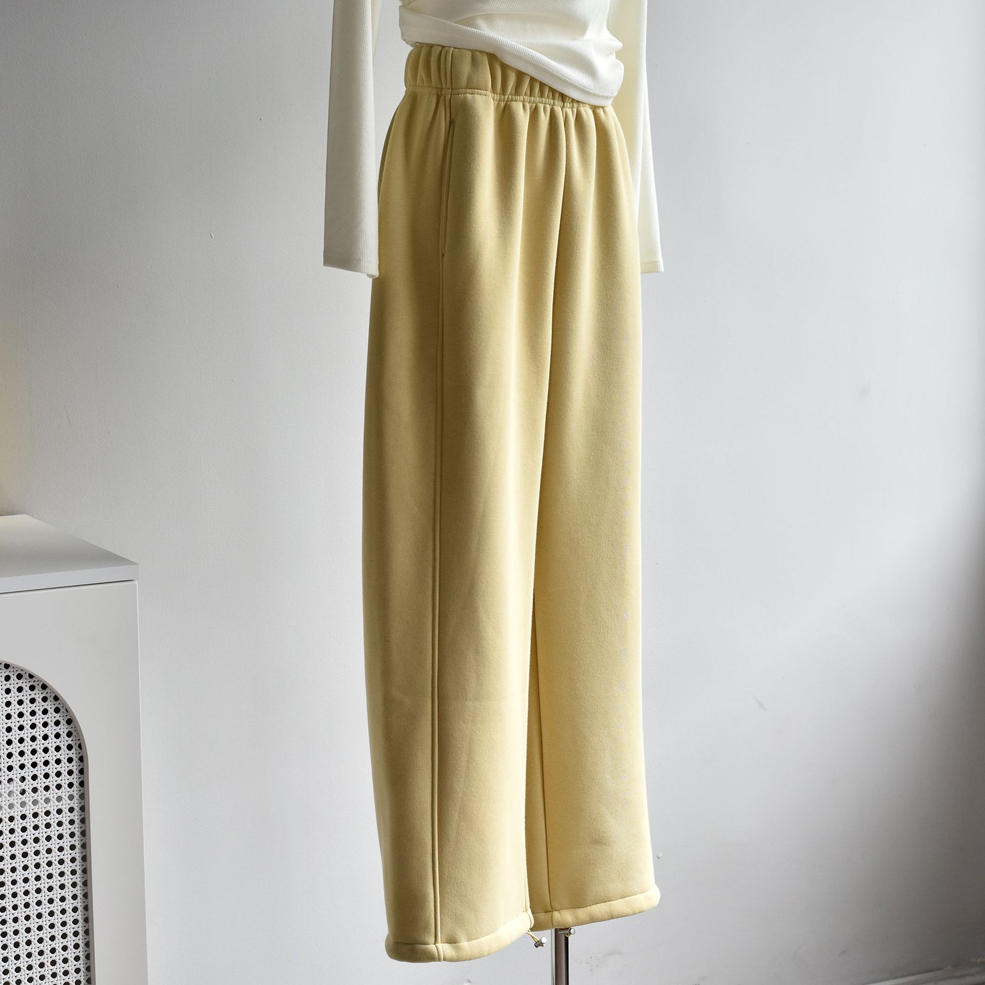 

Зимові жіночі товсті повсякденні широкі вільні спортивні бавовняні спортивні штани Повсякденні штани XL лимонно-жовтий колір