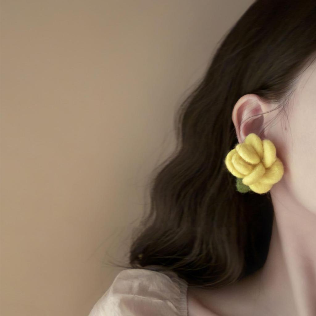 Silver Needle Flocked Flower Stud Earrings - Elegant, Versatile, and High-End for Women