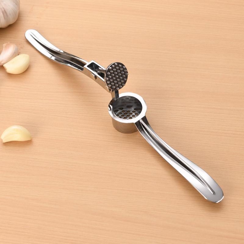 Newcomer Discount: Manual Garlic Press & Mincer - Durable Aluminum Alloy