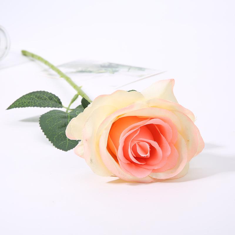 Luxury Silk Rose Arrangement for Valentine's Day - Elegant Artificial Flowers for Living Room Decor.