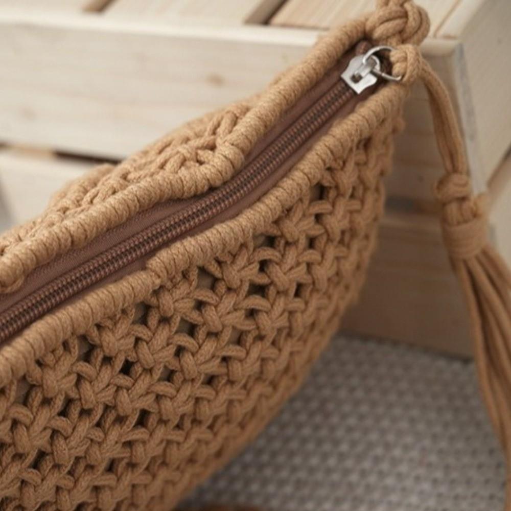 New Retro Style Messenger Bag Hollow Out Rectangular Shoulder Bags with Tassel Crossbody Bag Outdoor Activities