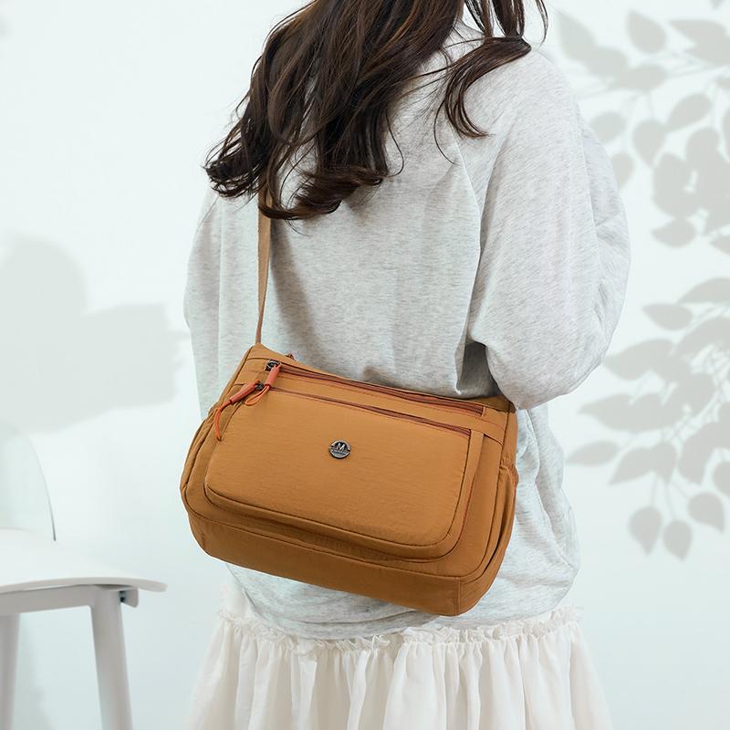 Neutral Party's New Nylon Shoulder Sling Bag for Women, Fashionable and Casual Women's Bag