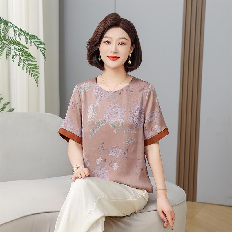 

Stylish Imitation Silk Short-Sleeved T-Shirt for Middle-Aged Women (50-60 Years), Summer Top XL (100-110 lbs) рожевий