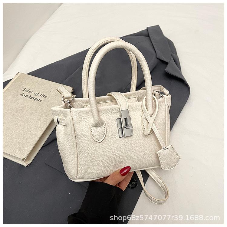 

2025 Новая Нишевая Сумка-Ведро Ручной Работы Высокого Класса Новая Универсальная Зарубежная Дорожная Простая Сумка Через Плечо Кроссбоди белый