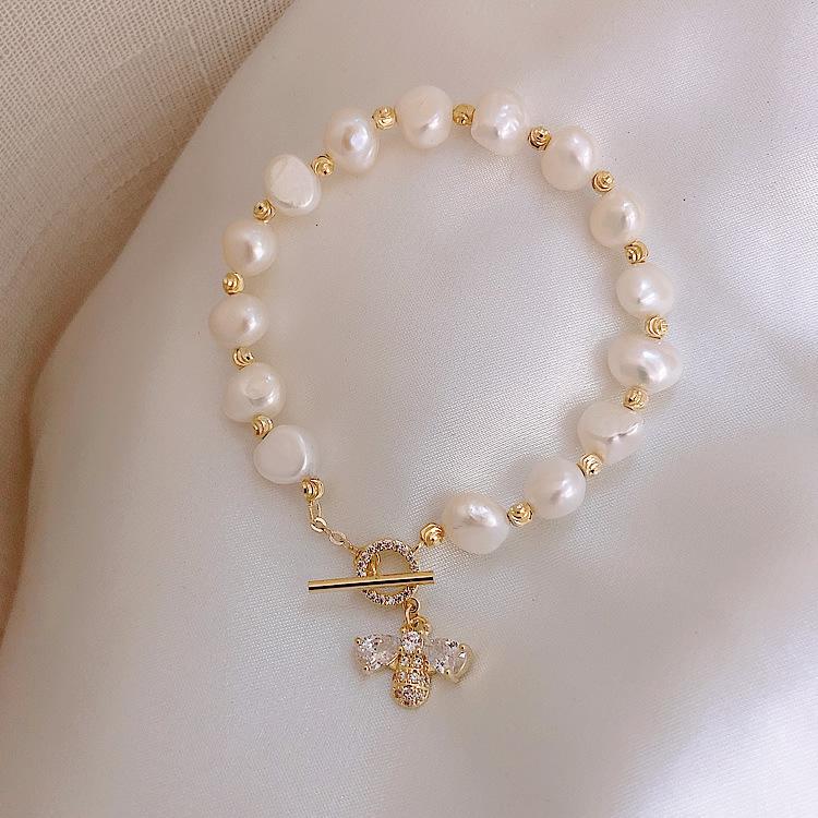 

Natural Pearl & Zircon Bee Bracelet - Elegant Light Luxury Bangle for Women