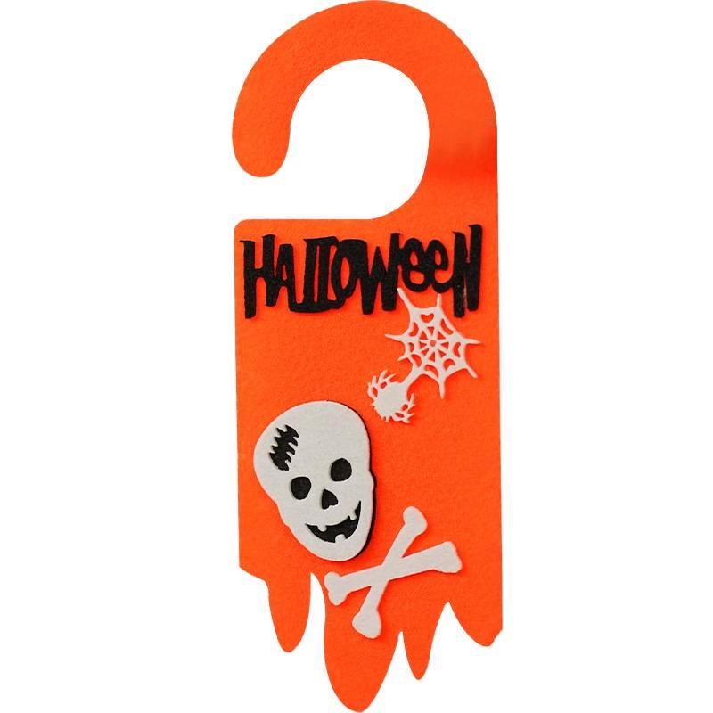 Kürbis-Türknaufhänger als Halloween-Dekoration