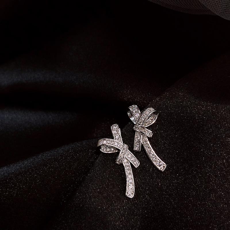 

2026 new inlaid zircon Bow Earrings Korean sexy women jewelry temperament Party Wedding Earrings Fashion student Earrings