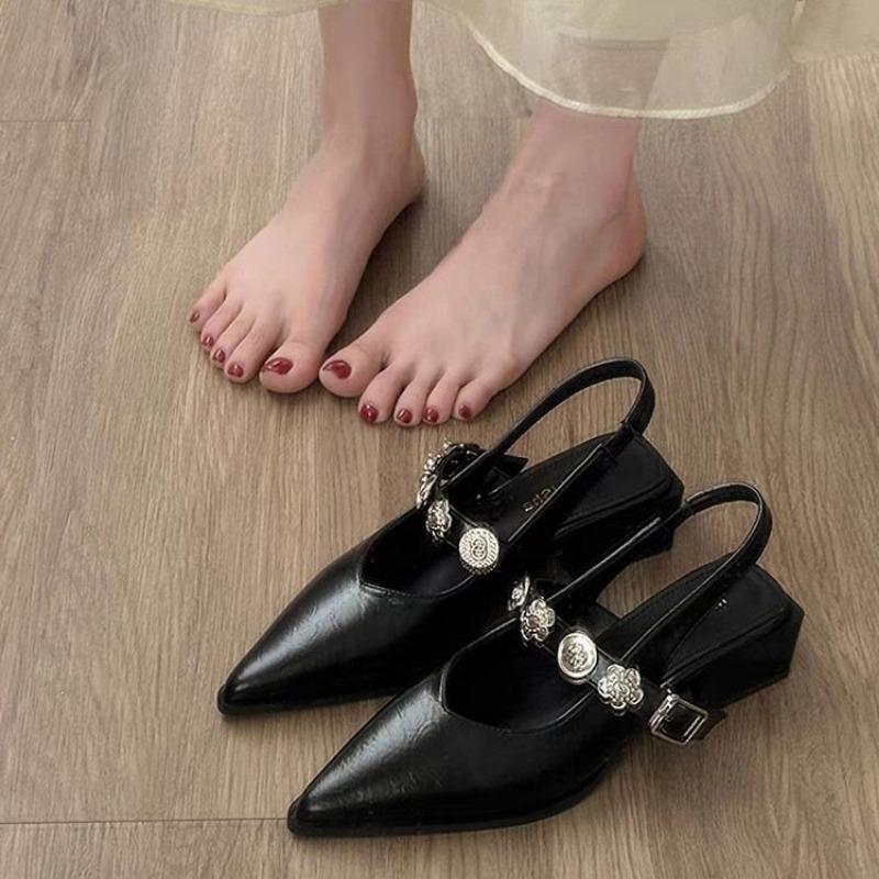 Temperament pointed sandals women's outer wear summer new light mouth commuting metal one-word buckle Mary Jane sandals
