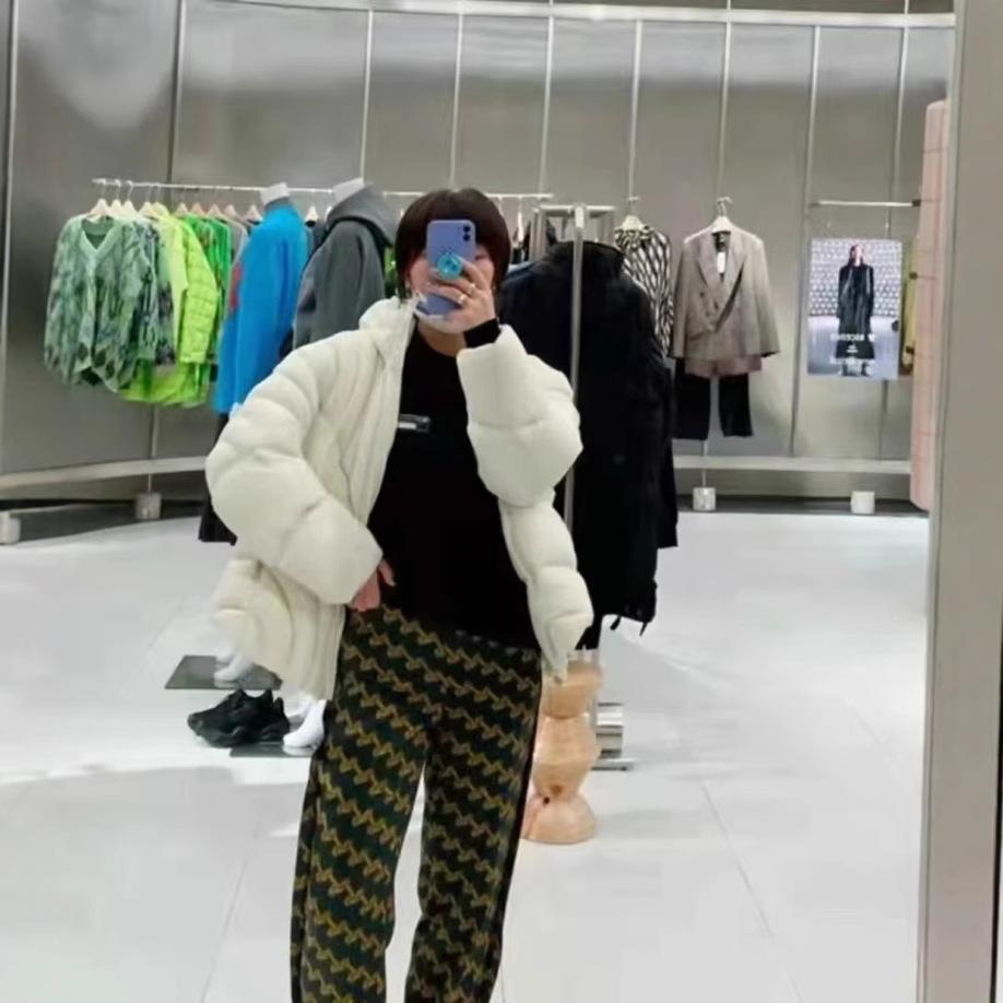 Big-name high-end down jackets for women's new hooded loose thickened puffs premium soft bread clothes winter