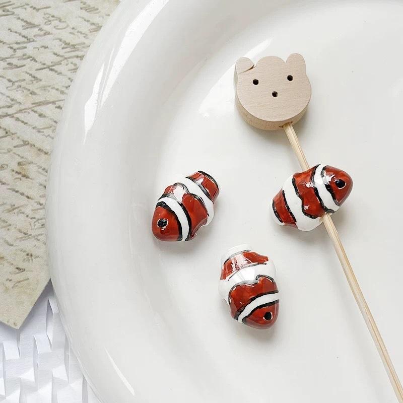 1Pc Stripe Painted Cute Small Fish Beads Charms Ceramic Spacer Loose Beads For Jewelry Making Diy Bracelet Accessories
