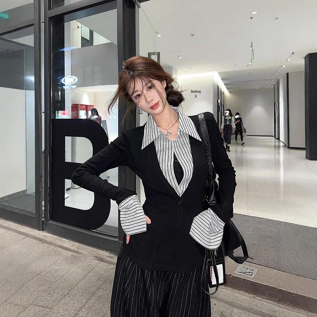 Women's Striped Patchwork Long Sleeve Slim Fit T-Shirt with Color Block Design