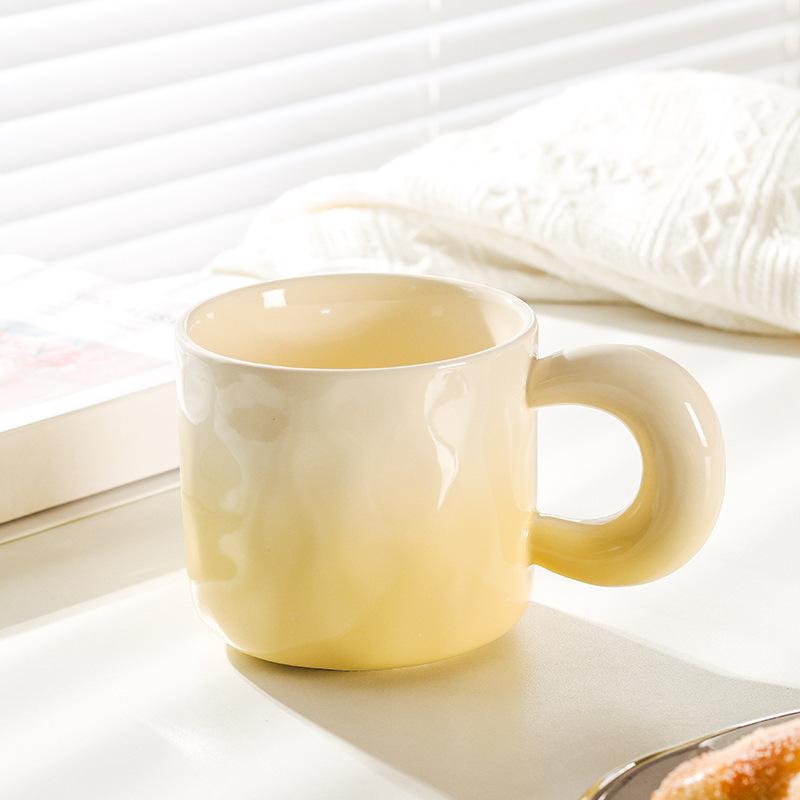 High Value Gradient Ceramic Cup Niche Design Sense Mug with Lid Spoon for Girls Coffee Cup Couple Drinking Water Cup