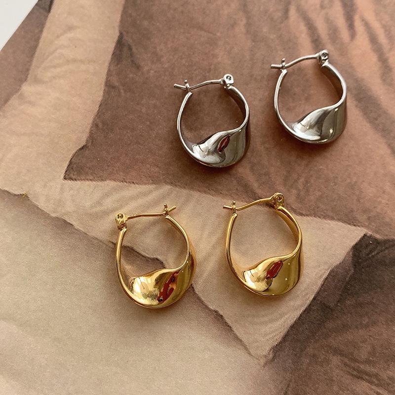 European American French Retro Earrings Women Sense Luxury Cold Personality Geometric Twist Patterns Light Luxury Temperament