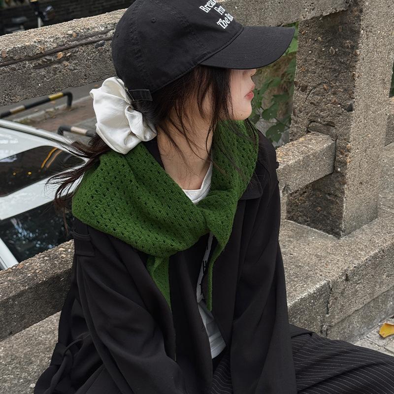 New Autumn and Winter Warm and Versatile Knitted Scarf Triangular Scarf Fashionable and High End Women's Warm Scarf