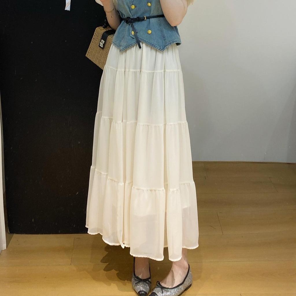 Women's Denim Two-Piece Dress for Summer 2026: Slimming, Petite Fit with Short-Sleeved Jacket and Mid-Length Skirt.