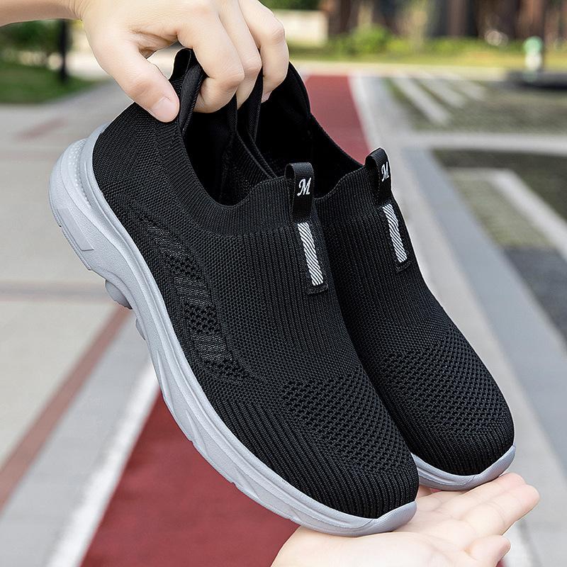 Summer Walking Shoes Casual and Light Men's Shoes Breathable Mesh Shoes Lazy Shoes One Pedal Casual Men's Shoes