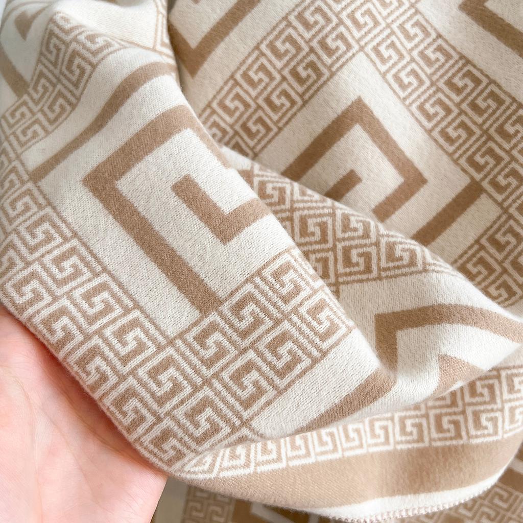 New Brand Elegance Two-Sided Print Scarf Soft Warm Fringe Pashmina Shawl Autumn and Winter Outdoor Coldproof Windproof Blanket