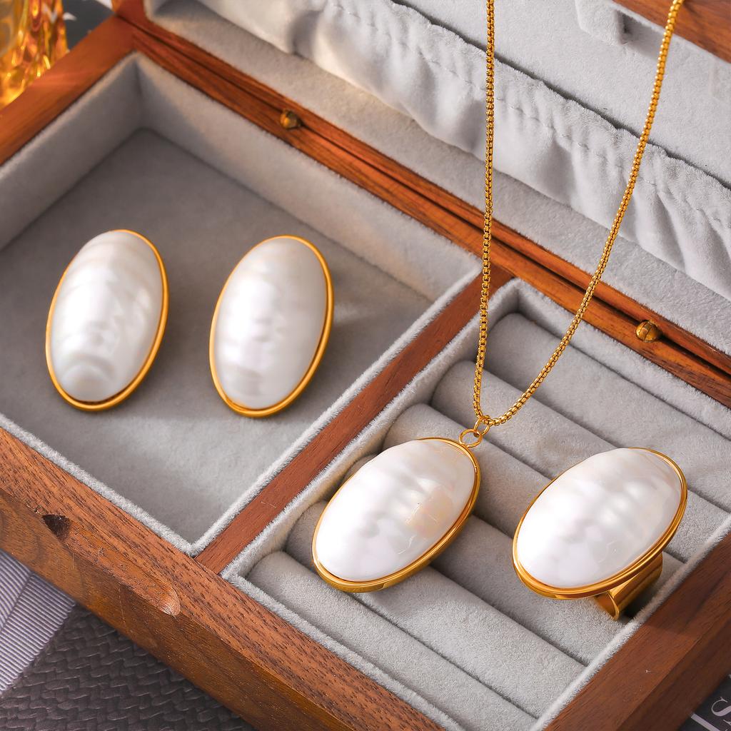 Oval Shell Pendant Necklace Open Ring Stud Earring For Women 18k Gold Plated Stainless Steel Chain Necklaces Rings Earrings Sets