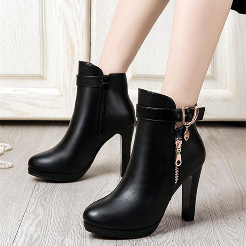 Kotníkové boty na vysokém podpatku pro ženy Pu kůže Zip Kovová dekorace Sexy dámské boty Sametové Vodotěsné Design platformy Dámské boty