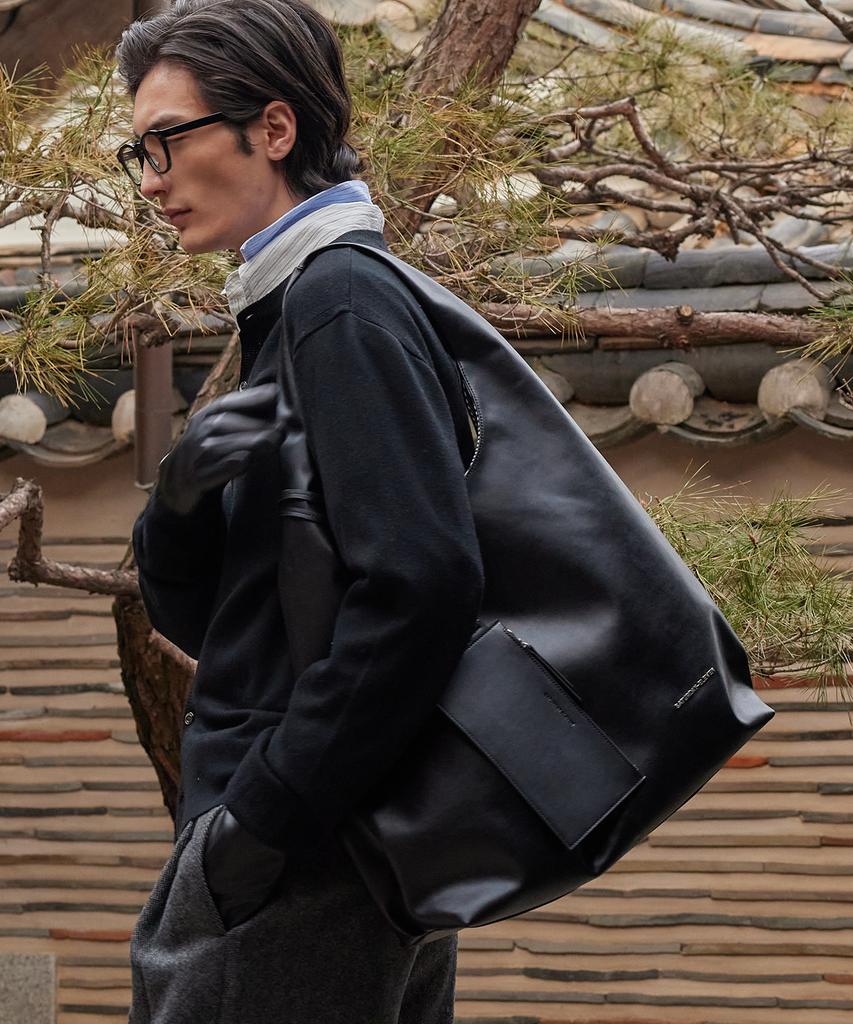 Saturday Eleven No.51 Brooklyn Shoulder Bag _ Black